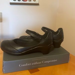 Aravin Maya Mary Jane Style Shoes